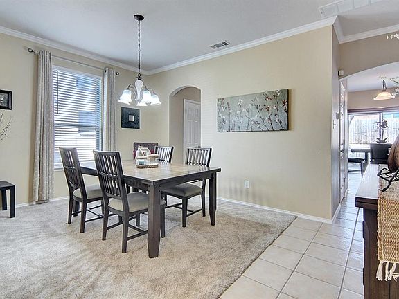 3rd image of 490 Forest Ln