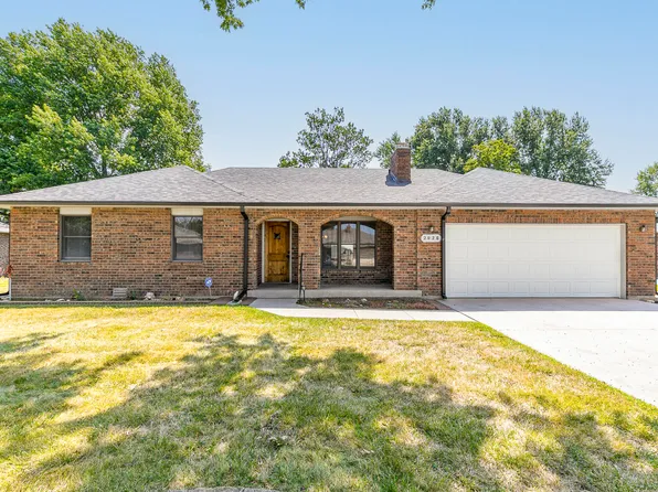 2026 S Hedgewood Drive, Bolivar, MO 65613