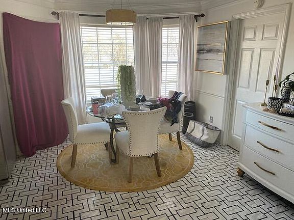 3rd image of 4272 Shadow Oaks Dr