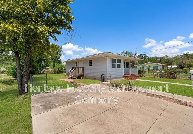 908 Liberty Ave — Photo 32