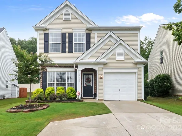 2143 Kaybird Ln, Charlotte, NC 28270
