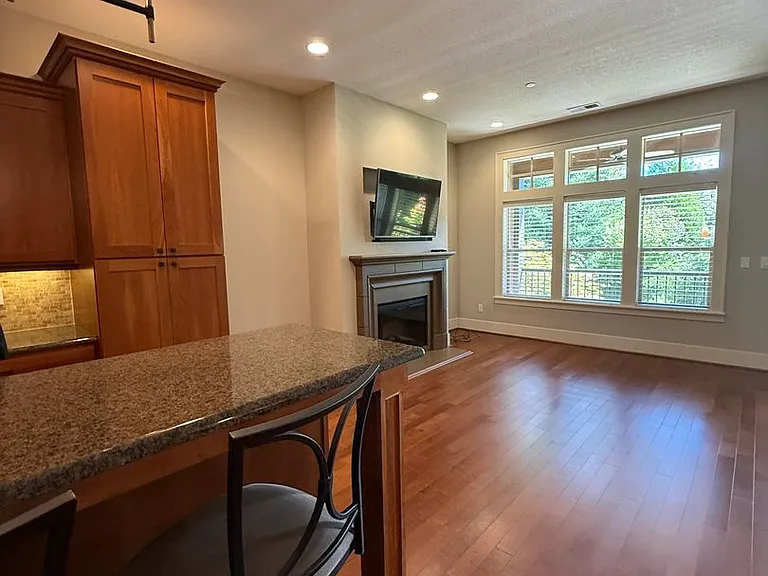 10108 SW Morrison St #10108 — Photo 8