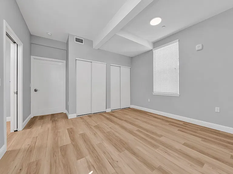 2016 - 2020 Dwight Way — Photo 31