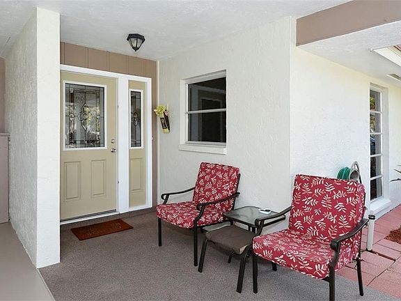 2nd image of 1372 Glendale Cir W #239