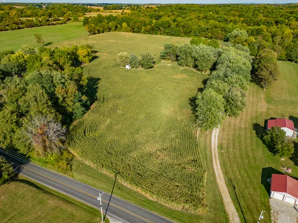 6579 S 300 W, Trafalgar, IN 46181