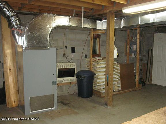 4th image of 501 Birch Ln