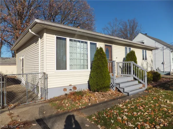 15090 Fayette Blvd, Brookpark, OH 44142