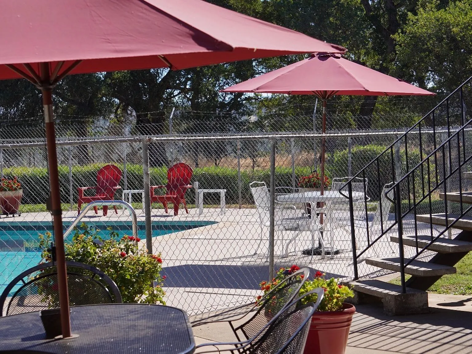 River's Bend Apartments - Orangevale 95662 — Photo 3