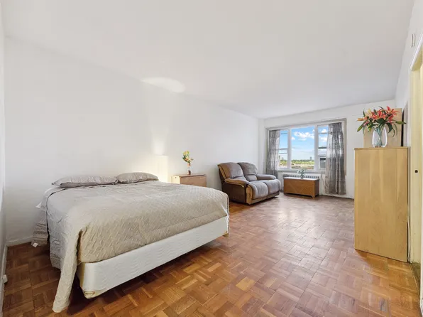 110-45 Queens Boulevard image 9 of 20