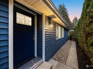 17307 Woodcrest Dr NE, Bothell, WA 98011