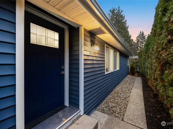 17307 Woodcrest Drive NE, Bothell, WA 98011