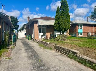34 Anticosti Dr, Toronto, ON M1J 1V5