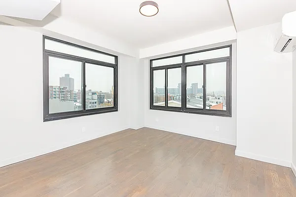 Rented by MySpaceNYC | media 29