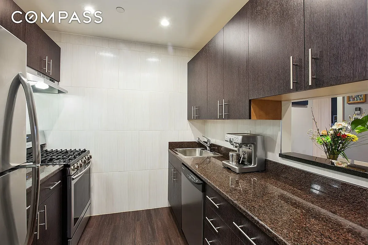 2360 Amsterdam Avenue — Photo 3