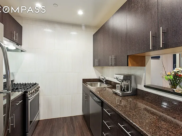 2360 Amsterdam Ave #2E — Photo 3