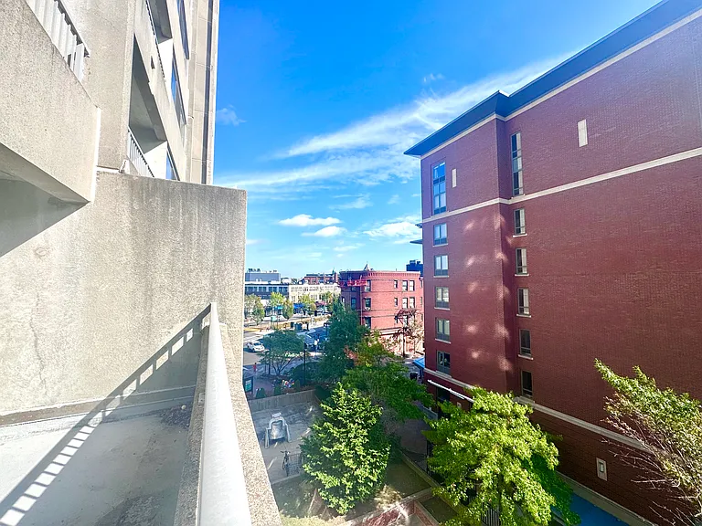 131 Park St #404 — Photo 9