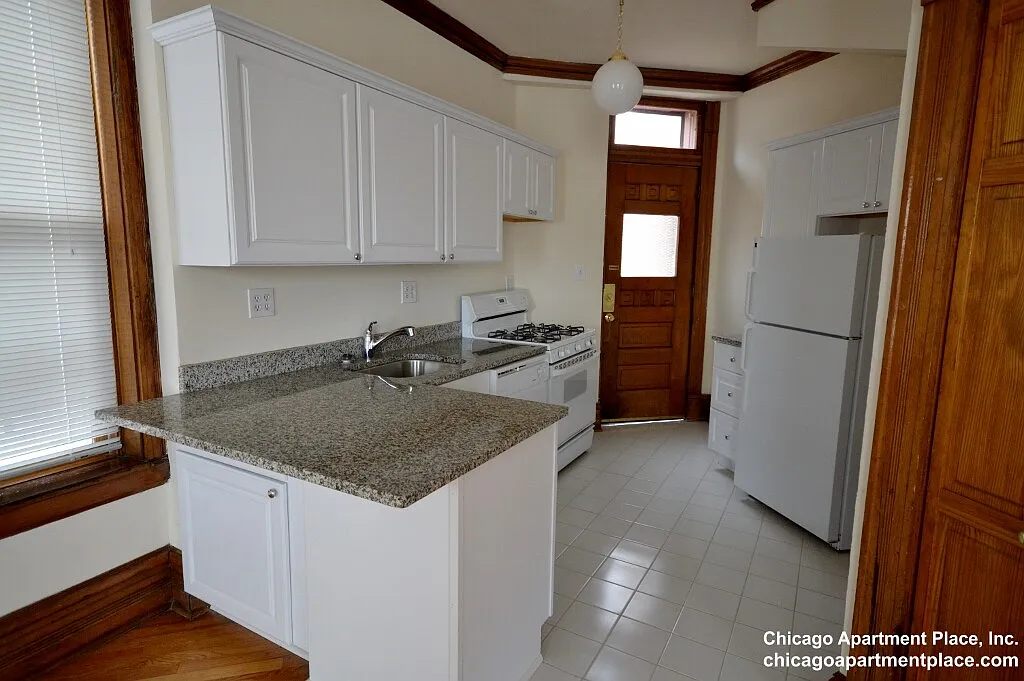 4 bed, 3.0 bath, $4,495 — Photo 4