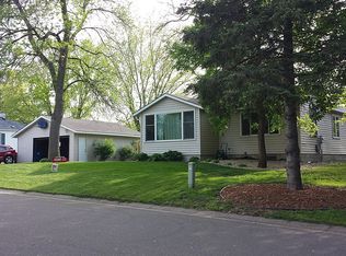 2611 Spruce St, Little Canada, MN 55117