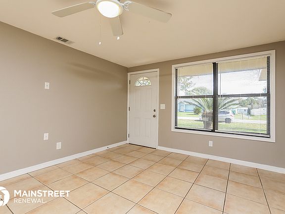 3rd image of 476 Oslo Dr