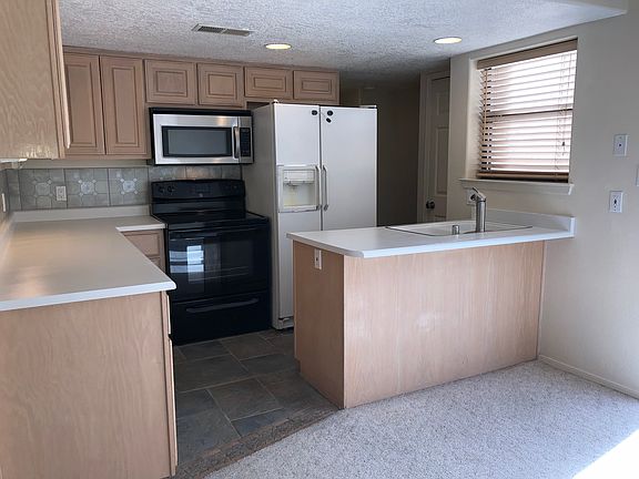 Kitchen Appliances Incl.