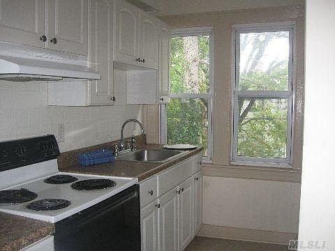 Eat In Kitchen