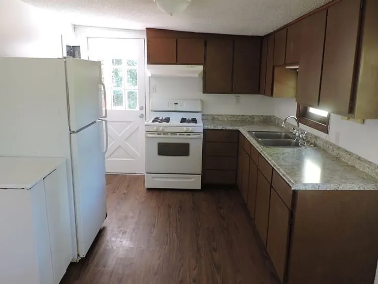 3204 Silver Lake Dr — Photo 7
