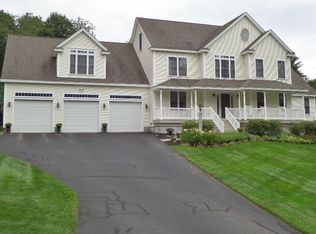 4 Hoyt Pond Rd, Madbury, NH 03823