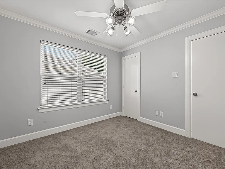 5951 S Loop E #38 — Photo 14