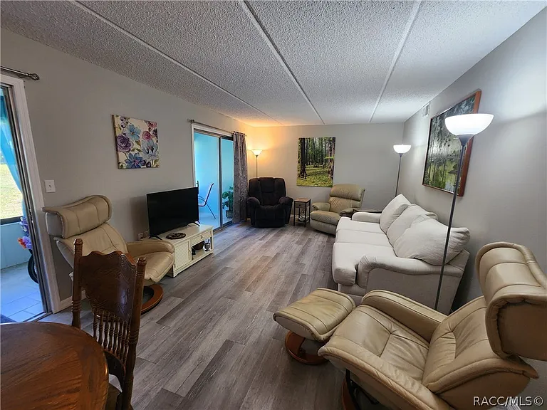 2400 Forest Dr #158 — Photo 16