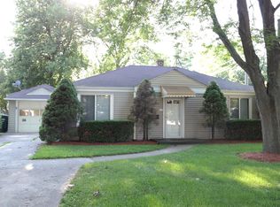 517 Riverside Dr, Libertyville, IL 60048