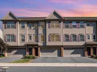 6315 Creekbend Dr, Mechanicsburg, PA 17050