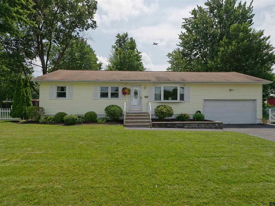 1st image of 54 Marriner Ave