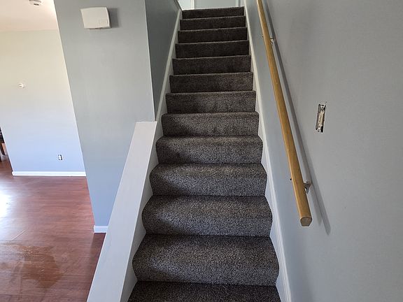 2nd image of 89 Fairgreen Dr #1