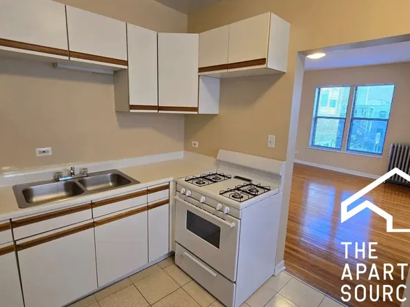 7721 N Marshfield Ave #3B, Chicago, IL 60626