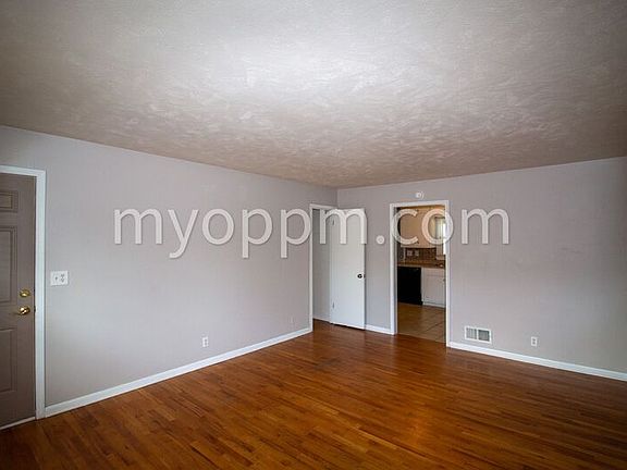 2nd image of 806 N 46th St APT 4
