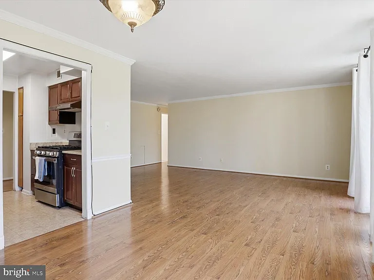 600 Roosevelt Blvd #317 — Photo 14