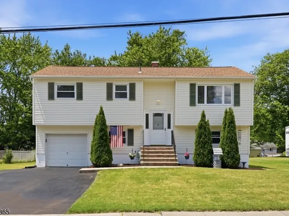 9 Brearly Cres, Mount Olive Twp., NJ 07836