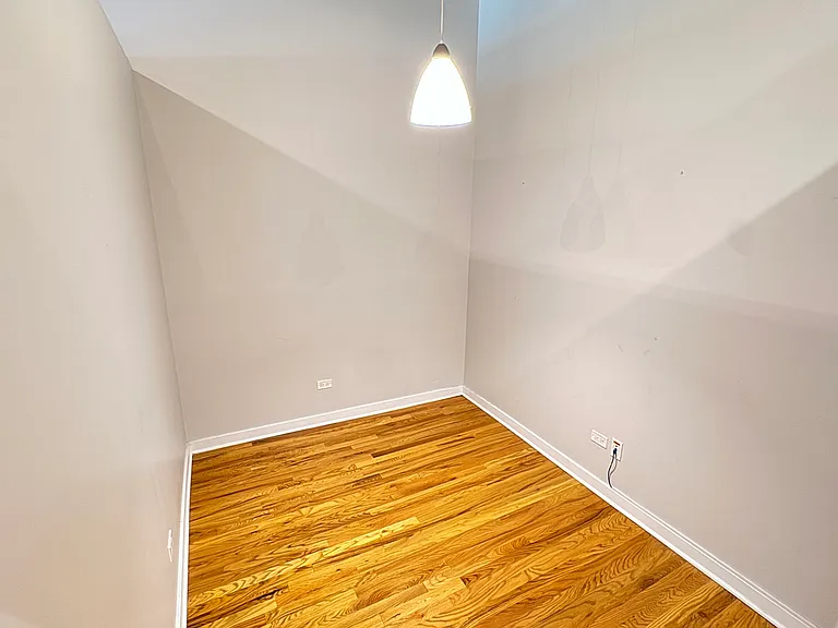 1071 W 15th St #309 — Photo 12