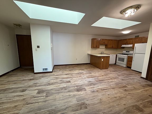 5th image of 551 Valley Rd APT 2
