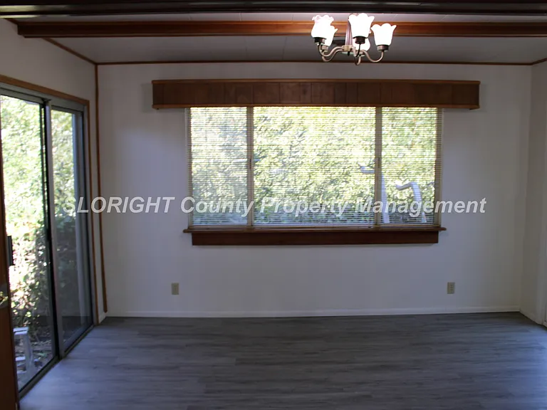 577 Princeton Pl — Photo 7