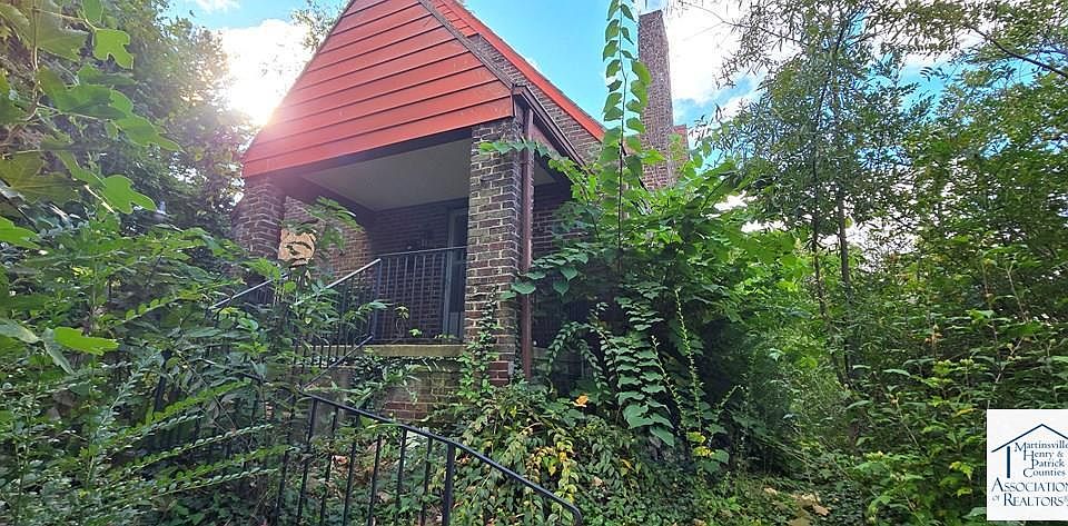 1st image of 33 Cleveland Ave