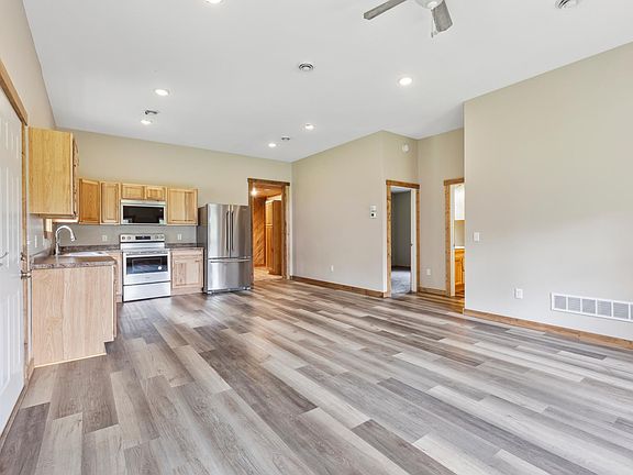 3rd image of 39349 W Trout Ave