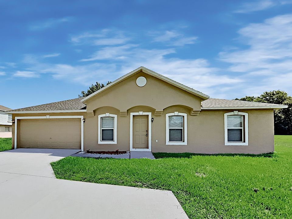 1st image of 324 Cocoa Ct