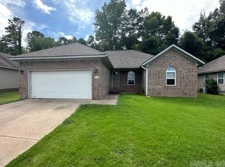 586 Wisteria Dr, Bauxite, AR 72011