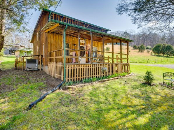 205 Helton Hollow Rd, Eidson, TN 37731