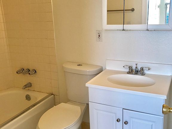 4th image of 149 W Richmond Ave APT 202