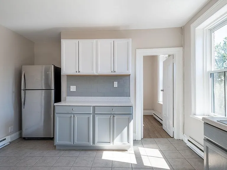 42 Liberty St #4 — Photo 8