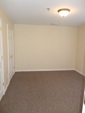 4th image of 100 Pinnacle Ct APT 818