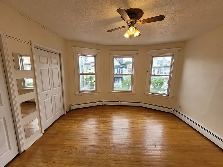 Front / Primary Bedroom