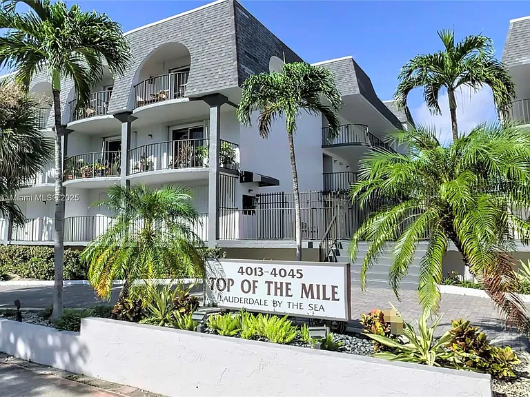 4013 N Ocean Dr #102 — Photo 1